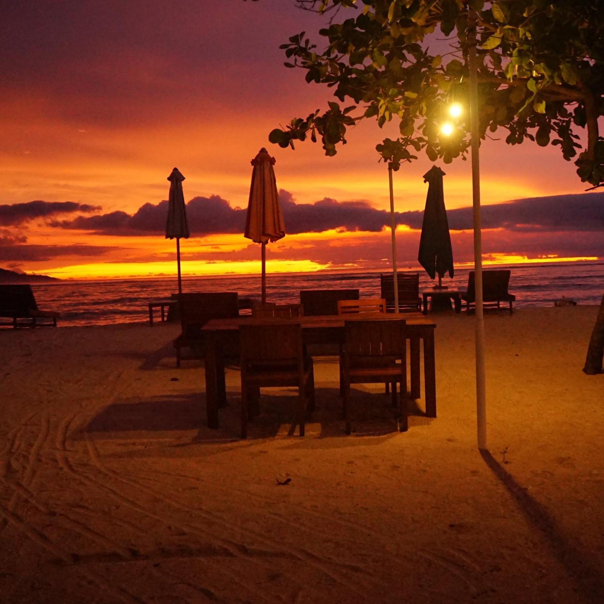 Mola2 Resort Gili Air Exterior photo